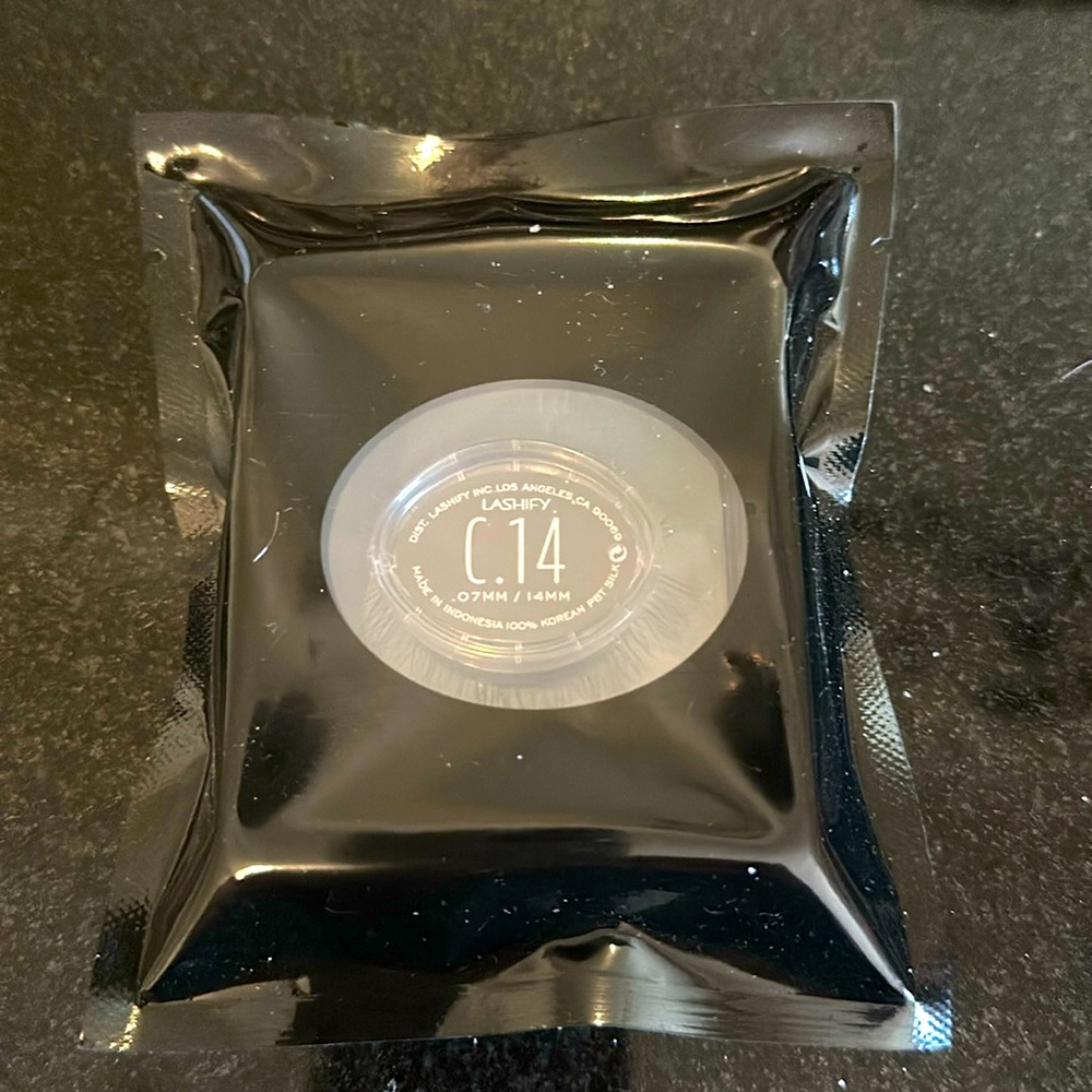 Brand New LASHIFY C14 Lashes Unopened